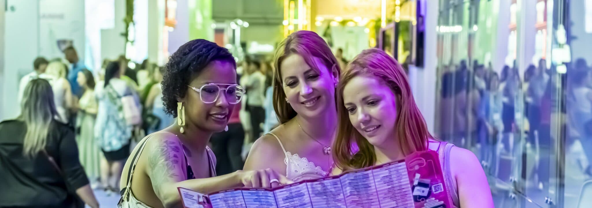 11a3cf72a437064cb891e8dcd1e7ad0d 2048x721